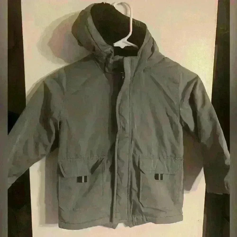 Gray flannel color coat with hood size 4T unisex hundred percent polyester